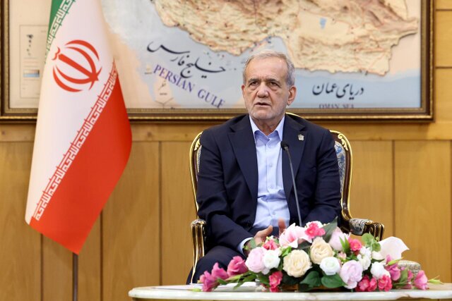 شجاعانه مذاکره میکنیم/حافظ منافع ایران هستیم شجاعانه مذاکره میکنیم/حافظ منافع ایران هستیم