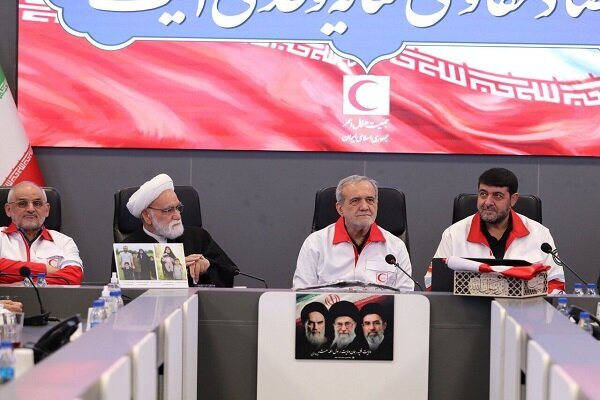 حمله به جامعه سلامت، نشانه ناتوانی دشمن در برابر ملت است حمله به جامعه سلامت، نشانه ناتوانی دشمن در برابر ملت است