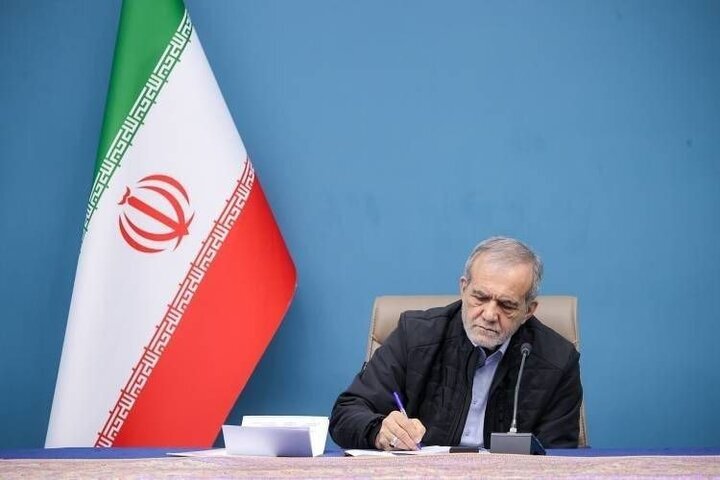 شگفتی‌های دفاع از کشور را مدیون معلمان هستیم