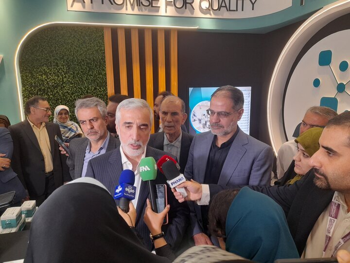 پیرصالحی: قیمت برخی داروها اصلاح میشود پیرصالحی: قیمت برخی داروها اصلاح میشود