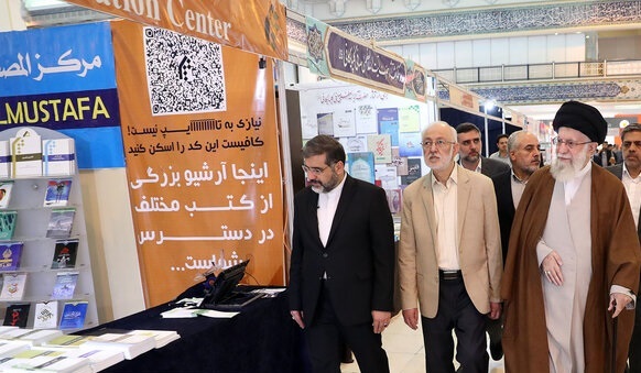 نمایشگاهی که تا همیشه چشم‌انتظار قدم‌های رهبر شهید خواهد ماند