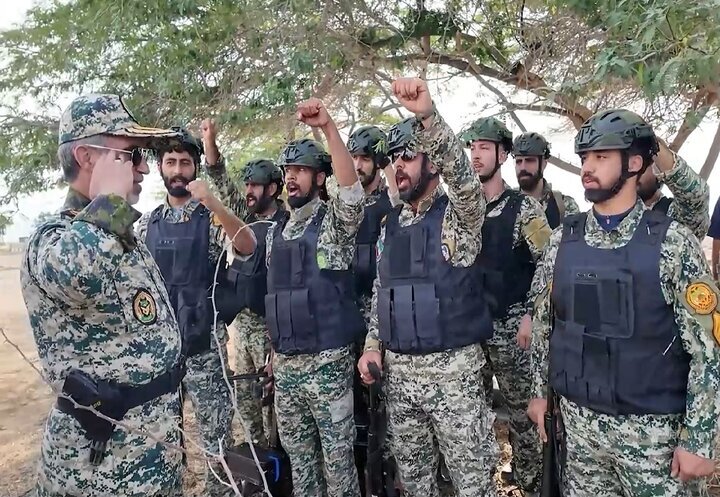 امیر جهانشاهی: دشمن در محاسبه توان رزم رزمندگان ایران دچار خطا نشود امیر جهانشاهی: دشمن در محاسبه توان رزم رزمندگان ایران دچار خطا نشود
