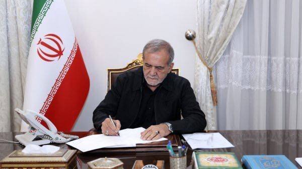 پزشکیان: ایران در مسیر تثبیت امنیت در کنار عراق می‌ماند 