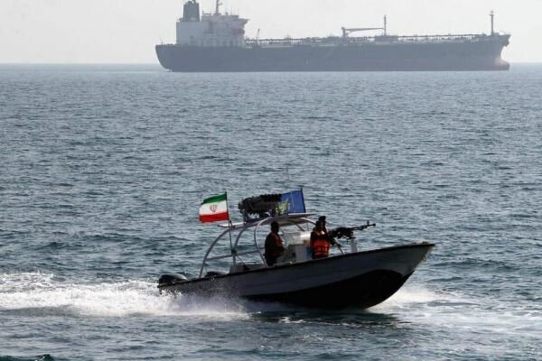 راهبرد «مقابله به مثل» تهران در برابر محاصره و دزدی دریایی آمریکا/ نقض آشکار آتشبس و مشروعیت دفاع مشروع راهبرد «مقابله به مثل» تهران در برابر محاصره و دزدی دریایی آمریکا/ نقض آشکار آتشبس و مشروعیت دفاع مشروع