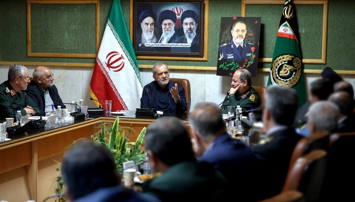 اقتدار دفاعی کشور مرهون مجاهدت و آمادگی نیروهای مسلح است اقتدار دفاعی کشور مرهون مجاهدت و آمادگی نیروهای مسلح است