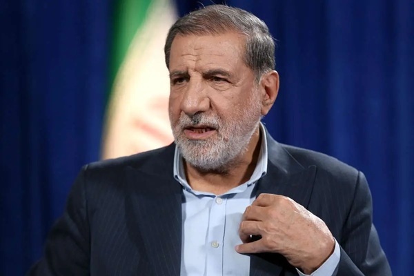 ایران جبهه جنگی و هم جبهه دیپلماسی را با هم پیش میبرد ایران جبهه جنگی و هم جبهه دیپلماسی را با هم پیش میبرد