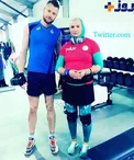 عكس يادگاري ورزشكار زن ايراني با يك والیباليست خارجي