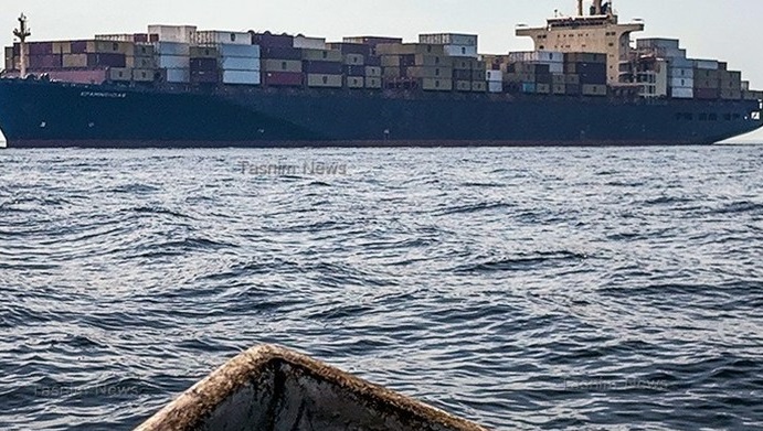 آتش سوزی یک فروند نفتکش متخلف دیگر در شرق تنگه هرمز آتش سوزی یک فروند نفتکش متخلف دیگر در شرق تنگه هرمز