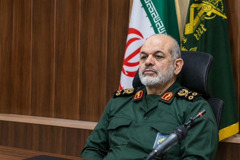 هیچ قدرت فرامنطقهای حق دخالت در تنگه هرمز ندارد هیچ قدرت فرامنطقهای حق دخالت در تنگه هرمز ندارد