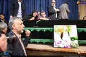 عكس/ وداع مهدي هاشمي با پيكر پدرش