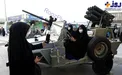 سلفی دهه هفتادی‌ها پشت خودروهای نظامی