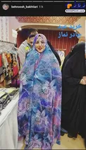 خانم بازیگر در حال خرید چادر نماز عید+عکس