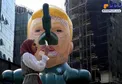 تانک بادی با چهره ترامپ در لبنان+عکس