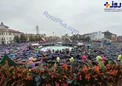 تصویری جالبی از راهپیمایی مردم رشت در باران +عکس