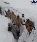 عکس/ سلفی مرزبانان در سرمای ۲۵ درجه زیر صفر