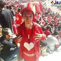 دختر پرسپولیسی که موفق شد وارد استادیوم آزادی شود/عکس