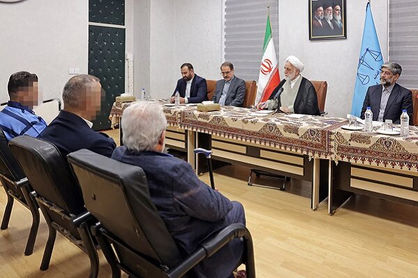با مدعیان اعمال نفوذ در قوه قضاییه مماشات نمیکنیم با مدعیان اعمال نفوذ در قوه قضاییه مماشات نمیکنیم