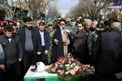 اقامه نماز بر پیکر شهید خلبان رحمانی/عکس