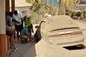 پوشیده شدن عجیب یک ماشین از خاکستر آتشفشان/عکس