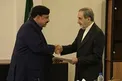 پیام کتبی مشترک رئیس جمهور و نخست وزیر پاکستان به رهبر انقلاب تسلیم ولایتی شد
