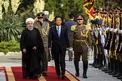 مراسم استقبال رسمی روحانی از شینزوآبه