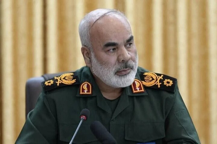 تقارن آغاز سال تحصیلی با هفته دفاع مقدس، یادآور پیوند ماندگار علم با دفاع است تقارن آغاز سال تحصیلی با هفته دفاع مقدس، یادآور پیوند ماندگار علم با دفاع است