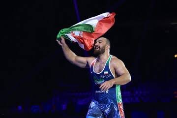 امیرحسین زارع قهرمان سنگین وزن جهان شد/ دو طلای کشتی آزاد ایران در روز دوم امیرحسین زارع قهرمان سنگین وزن جهان شد/ دو طلای کشتی آزاد ایران در روز دوم