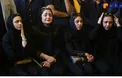 عکسی دیدنی از حضور بازیگران زن در کنار همسر مرحوم عارف لرستانی