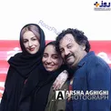 عكس/محراب قاسم خانی به همراه همسر و دخترش در اكران خصوصی يک فيلم