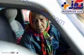 مسافرکشی زن 90ساله در خیابان های تهران + عکس