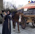 سلفی عجیب رزیتا غفاری با یک اسب+ عکس