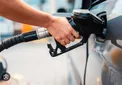 پیشنهاد خروج دولت از قیمت‌گذاری بنزین