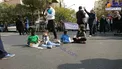 حضور خانواده کودک حادثه تروریستی مجلس مقابل سازمان غذا و‌ دارو/عکس