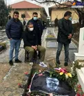 احمدرضا عابدزاده بر مزار مهرداد میناوند+عکس