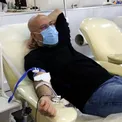 بازیگر معروف در حال اهدای خون/عکس