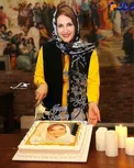جشن تولد بازیگر زن مشهور در یک کافی شاپ+ عکس