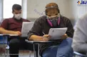 ماسک عجیب و غریب دانشجوی آزمون دکتری/عکس