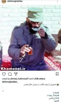 تصويري ديده نشده از رهبر انقلاب در حال رفع خستگي با نوشيدن چاي