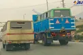 تصویری عجیب از حمل مینی بوس با کامیون!