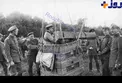 سرباز دیده بان آلمانی در یک بالون شناسایی همراه با یک دوربین - سال 1916+عکس