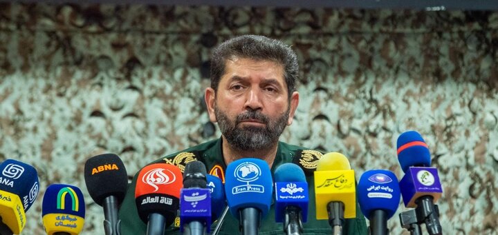سردار حسن زاده: ایران در آستانه یکی از بزرگترین رزمایشهای مردمی است/آمادگی ۳۳ میلیون ایرانی برای دفاع از وطن در رزمایش «جان فدا» سردار حسن زاده: ایران در آستانه یکی از بزرگترین رزمایشهای مردمی است/آمادگی ۳۳ میلیون ایرانی برای دفاع از وطن در رزمایش «جان فدا»