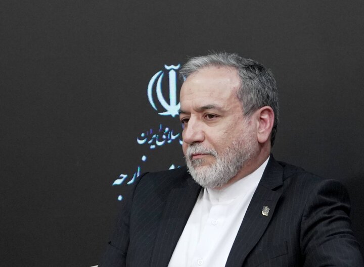 امنیت منطقه باید بدون مداخله قدرت‌های فرامنطقه‌ای تأمین شود