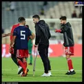 ملی پوش عصا به دست در زمین چمن!+عکس