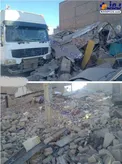 اجساد ساکنان این خانه دو طبقه هنوز زیرآوار مانده است/عکس