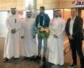 عکس/مهدی طارمی با شال آبی الغرافه در فرودگاه دوحه