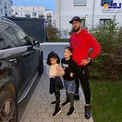 عکس/ ژست گرفتن اشکان دژاگه در کنار فرزندانش