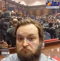 سلفی جالب خبرنگار سی‌ان‌ان از تسخیر کنگره/عکس