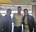 بازیگر معروف با عادل فردوسی پور در استادیوم + عکس