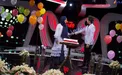 عکس/ جشن سالگرد ازدواج مجری معروف در برنامه تلویزیونی