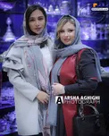 بازیگر زن مشهور در دوران بارداری در کنار خواهرش+عکس